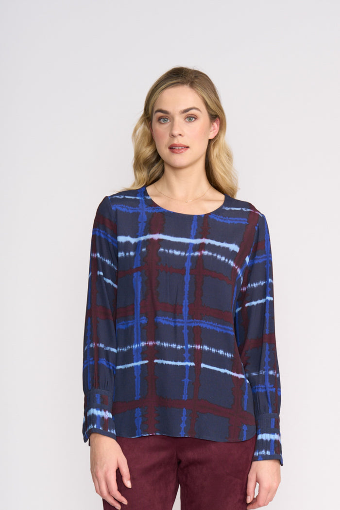 Model wearing Foil FO8500 Well Aligned Blouse Mod Geo Size. Shop Foil at Dotique