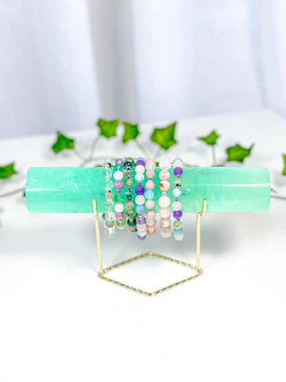 Green Emerald Fluorite Bracelet Stand (120B)