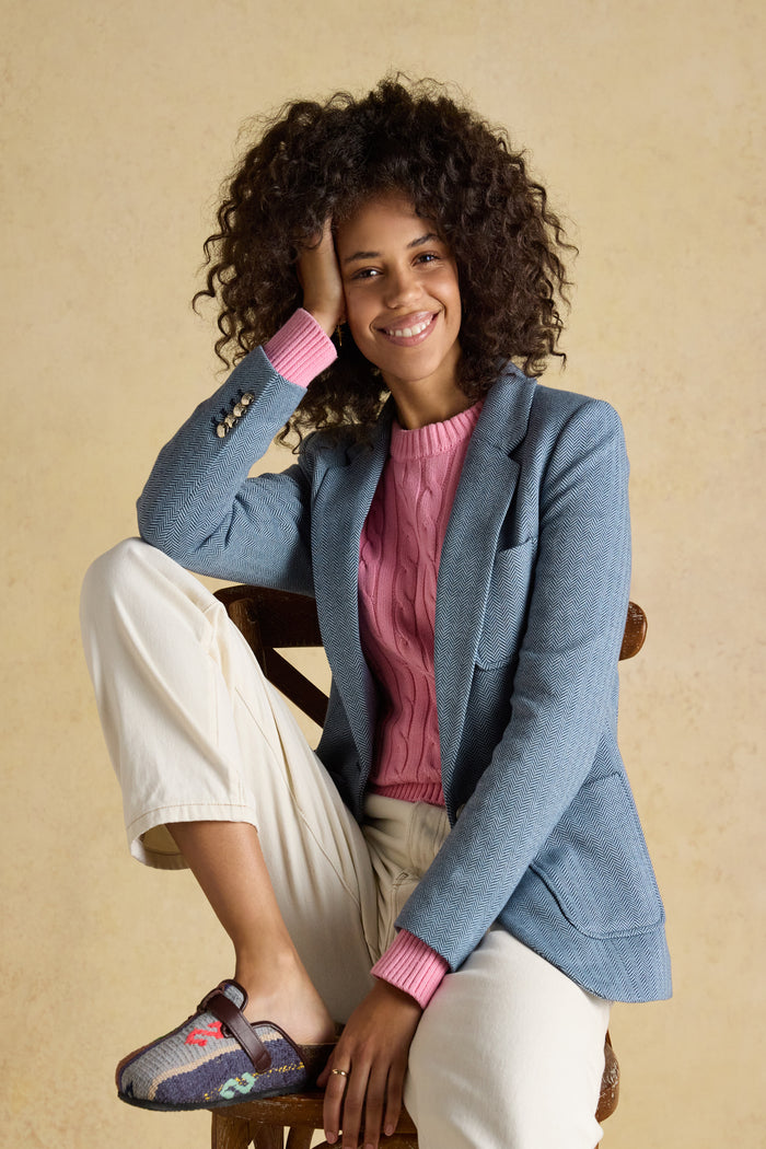 The Joules Albury blazer is a brilliant blend of smart tailoring and everyday comfort. Made from soft jersey tweed. Shop Joules at Dotique.