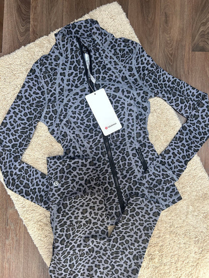 Lululemon leopard print set ￼