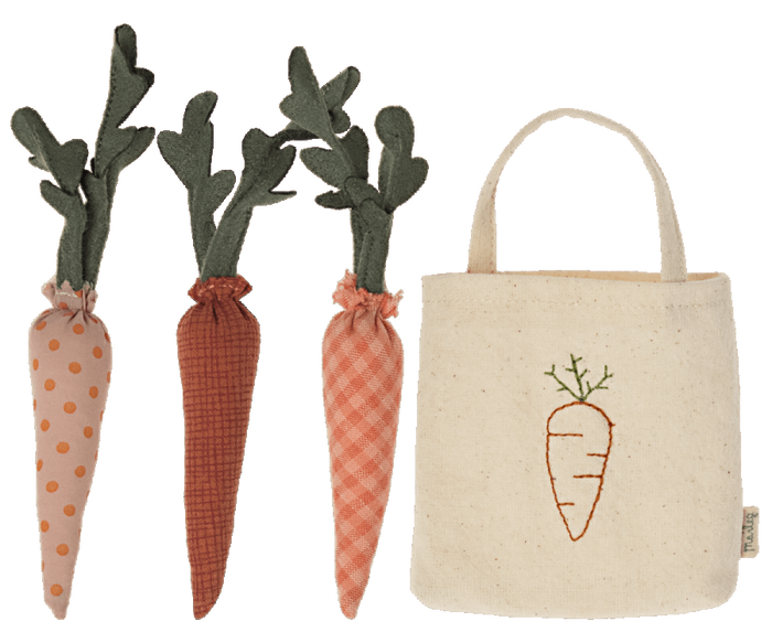 Maileg Carrots in Tote