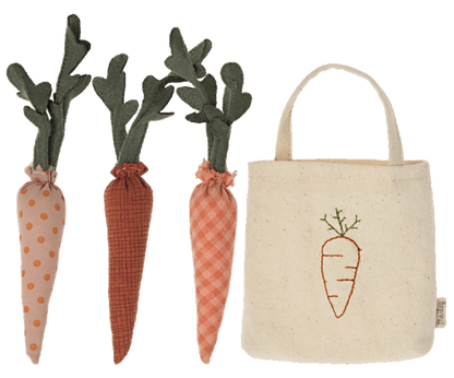 Maileg Carrots in Tote
