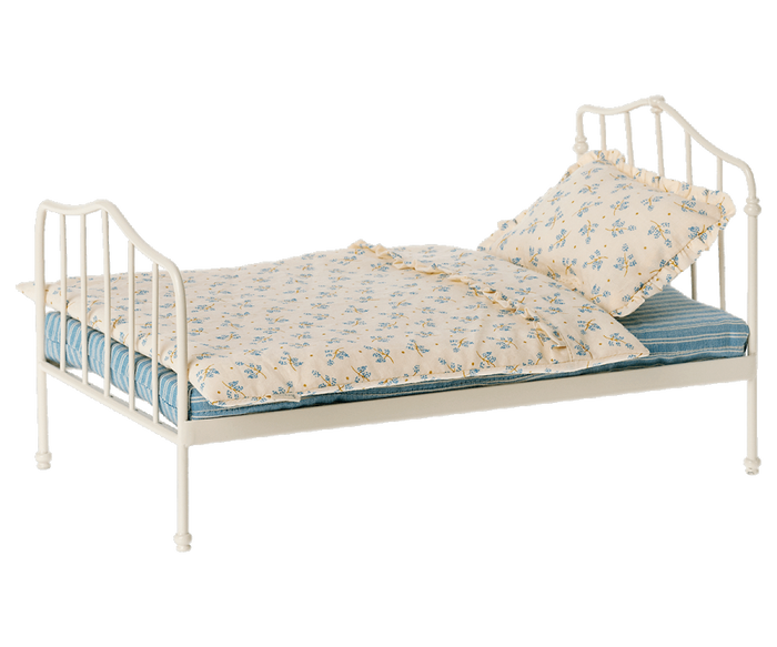 Metal Bed - Miniature