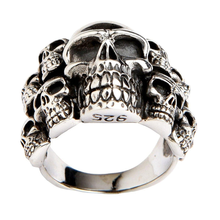 Top view of the phantom skull ring, highlighting the brilliant contrast between the polished and oxidized finishes.