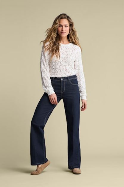 Woman wearing Red Button SRB4334C Colette 5-pockets Forever Blue L33 jeans by Red Button. Shop Red Button at Dotique.