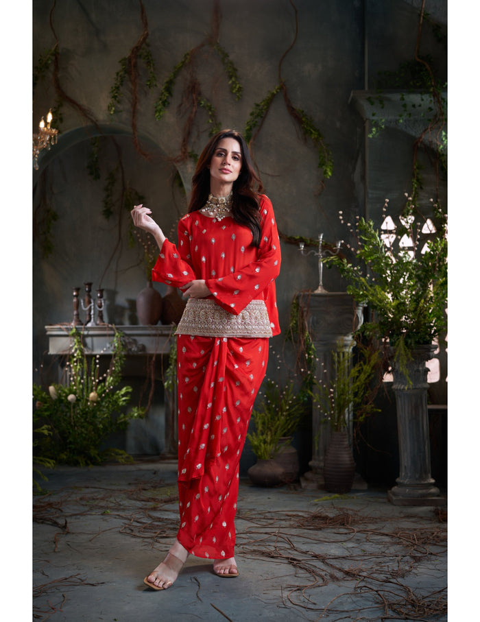 Red drop sleeve evening wear outfit for women