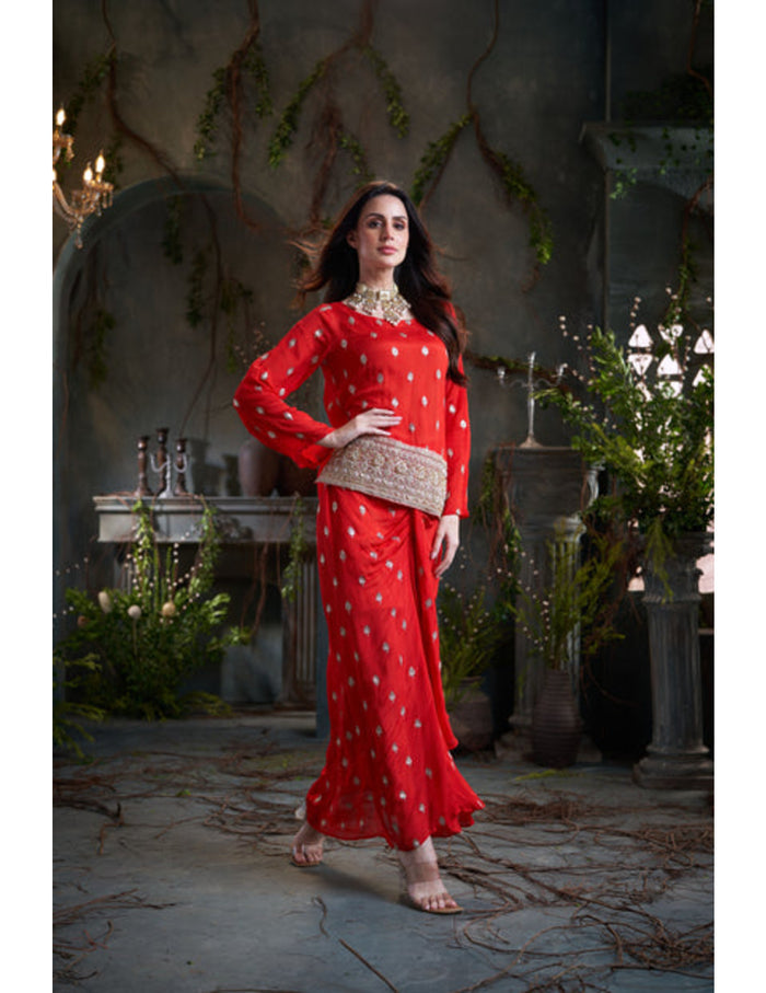 Red drop sleeve evening wear outfit for women