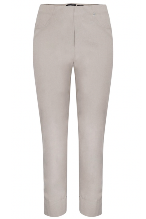 The Dotique Robell Bella 09 Trousers are a must-have for effortless everyday style, offering a sleek and tailored look. Shop Robell at Dotique.