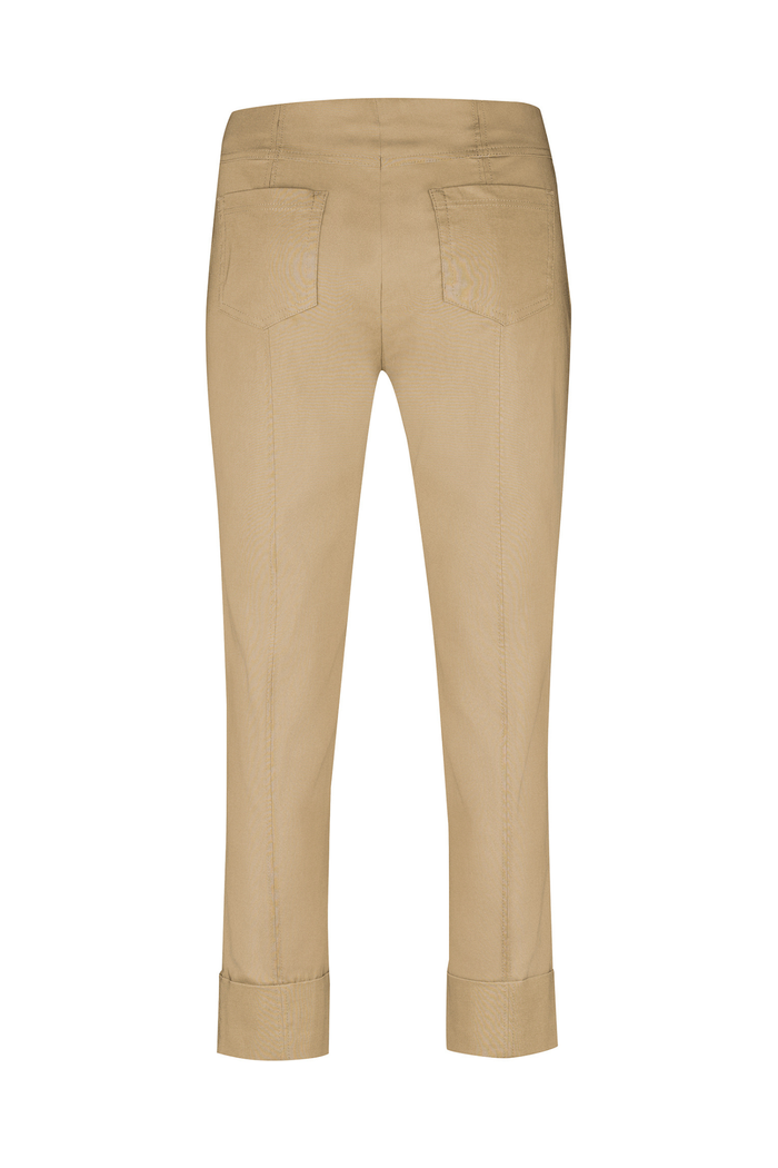 Robell Bella 09 trousers in stretch bengaline with a flattering pull-on fit. Smart, comfortable and easy to wear. Shop now at Dotique.