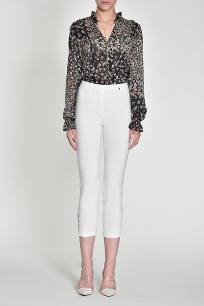 Robell Lena 09 trousers in stretch bengaline with a flattering pull-on fit. Smart, comfortable and easy to wear. Shop now at Dotique.