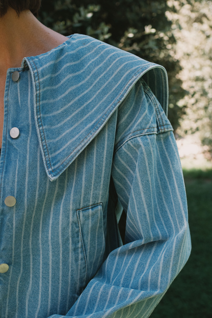 Tiny Big Sister striped cotton jacket with collar and relaxed fit. A stylish, lightweight layer for spring and summer. Shop at Dotique.