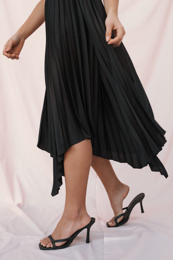 Petal and Pup USA DRESSES Vikki Dress - Black