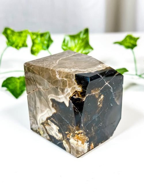Volcanic Agate Standing Cube (UV) 45F