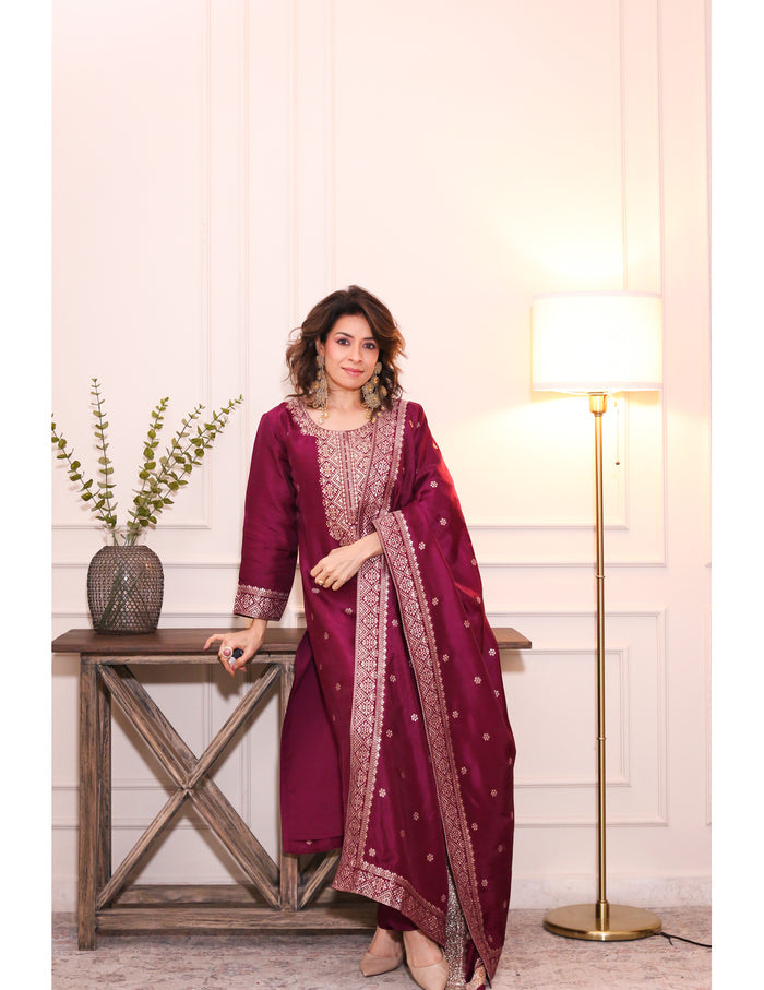 Zarmina Wine Brocade Silk Kurta Set