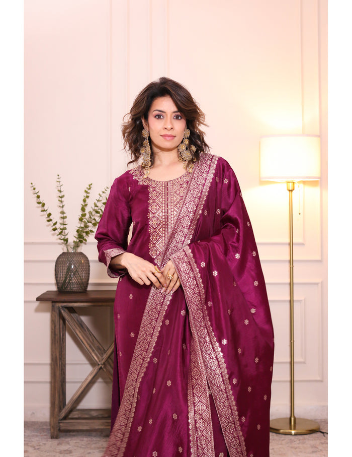 Zarmina Wine Brocade Silk Kurta Set